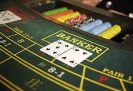 Kebijakan perlindungan usia minimum 18 tahun di platform santogel untuk menjaga keamanan pengguna muda Indonesia